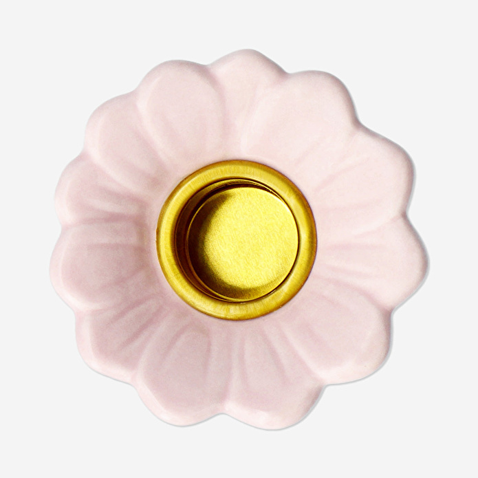 Flying Tiger Copenhagen Çiçek Şeklinde Seramik Mumluk