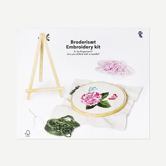 Flying Tiger Copenhagen Kendin Yap Çiçekli Kanaviçe