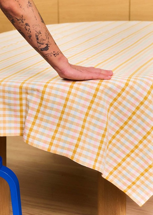 Flying Tiger Copenhagen Turuncu Mavi Kareli Masa Örtüsü