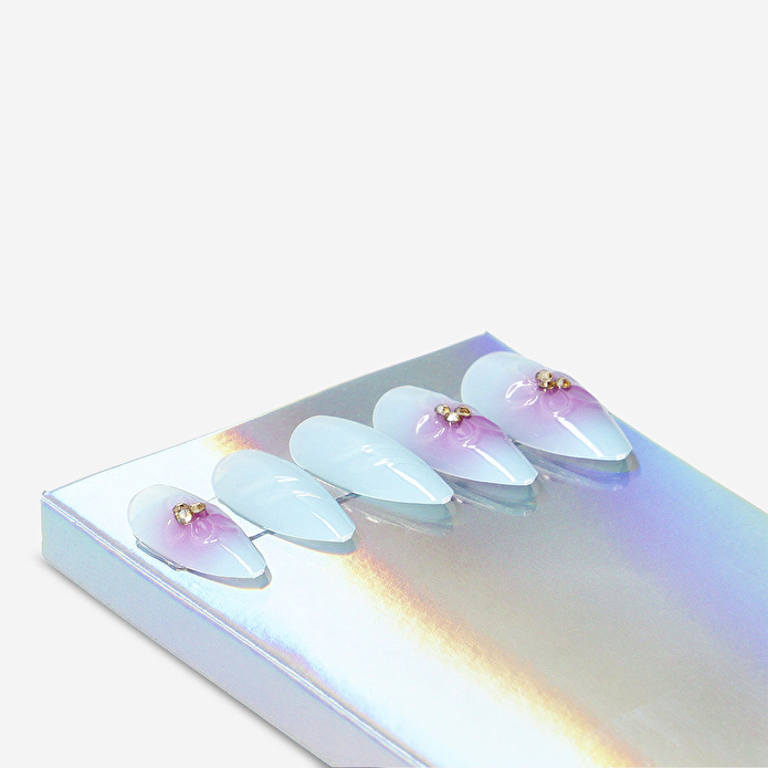 Flying Tiger Copenhagen Taşlı Mavi Çiçekli 3D Takma Tırnak Seti