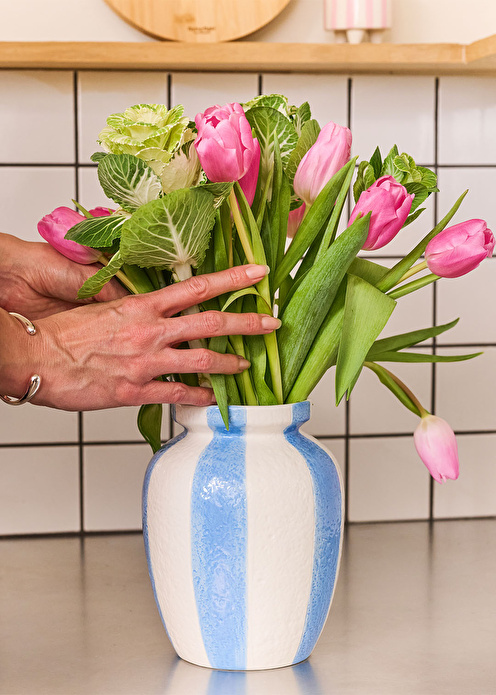 Flying Tiger Copenhagen Mavi Beyaz Çizgili Seramik Vazo