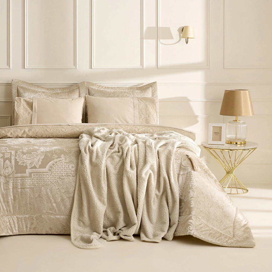 Karaca Home Valeria Best Gold 8 Parça Çeyiz Seti