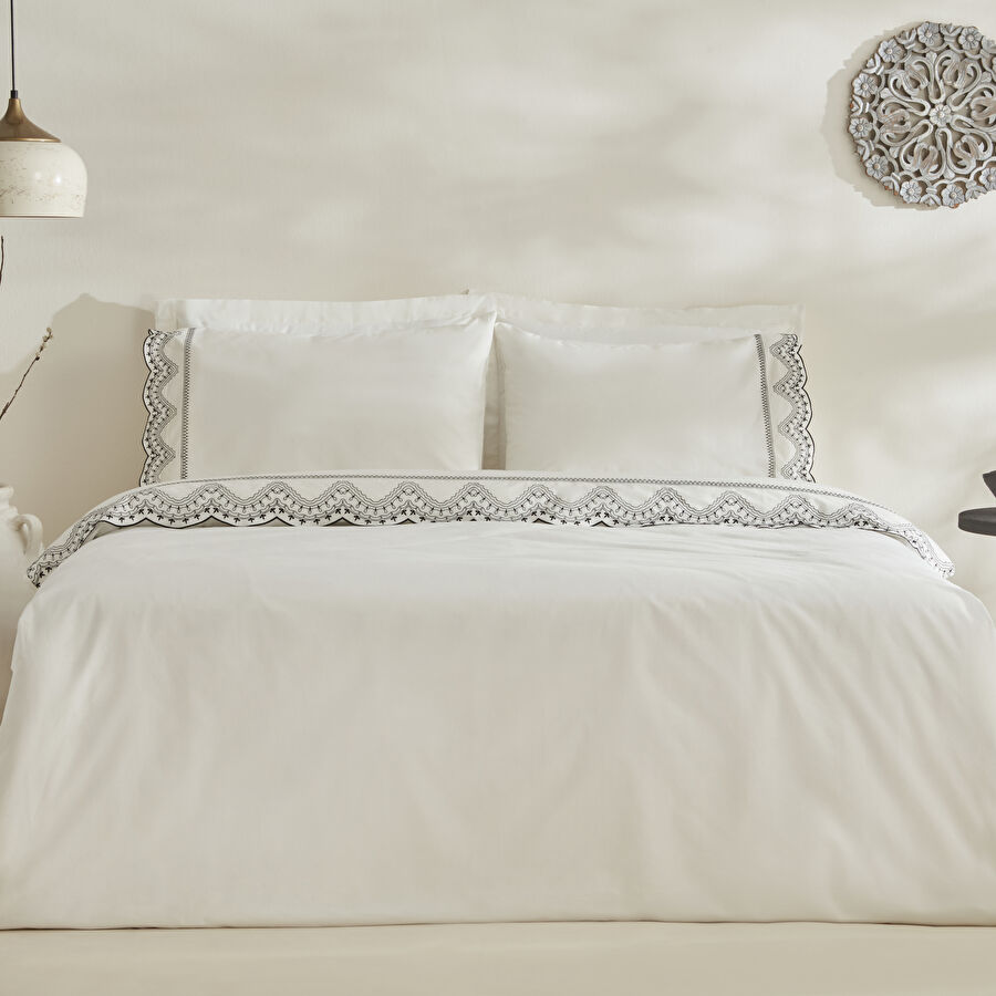 Karaca Home Orvin Çift Kişilik Nakışlı Nevresim Takımı Beyaz