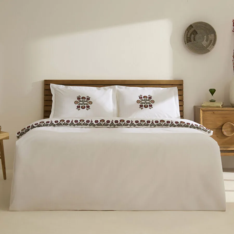 Karaca Home Nubea Nakışlı Çift Kişilik Nevresim Takımı Beyaz