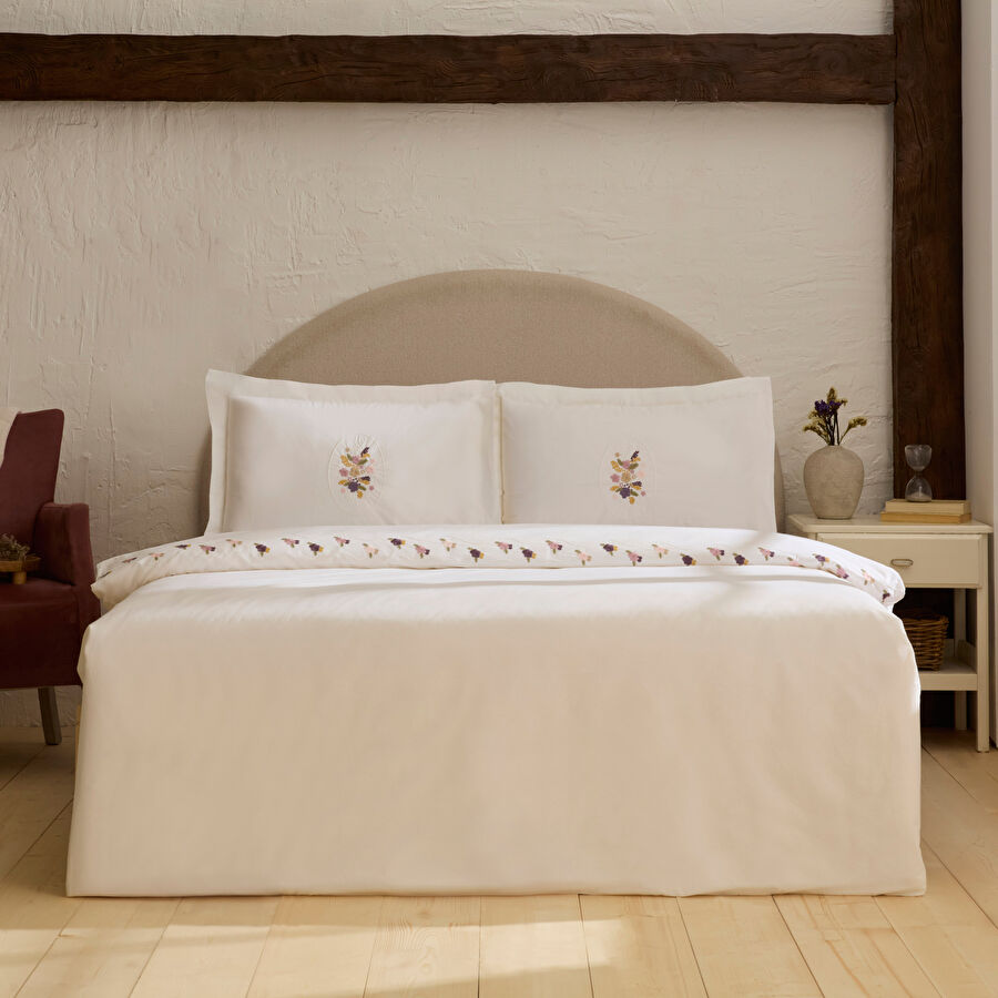 Karaca Home Veneto %100 Pamuk Nakışlı Çift Kişilik Nevresim Takımı Beyaz