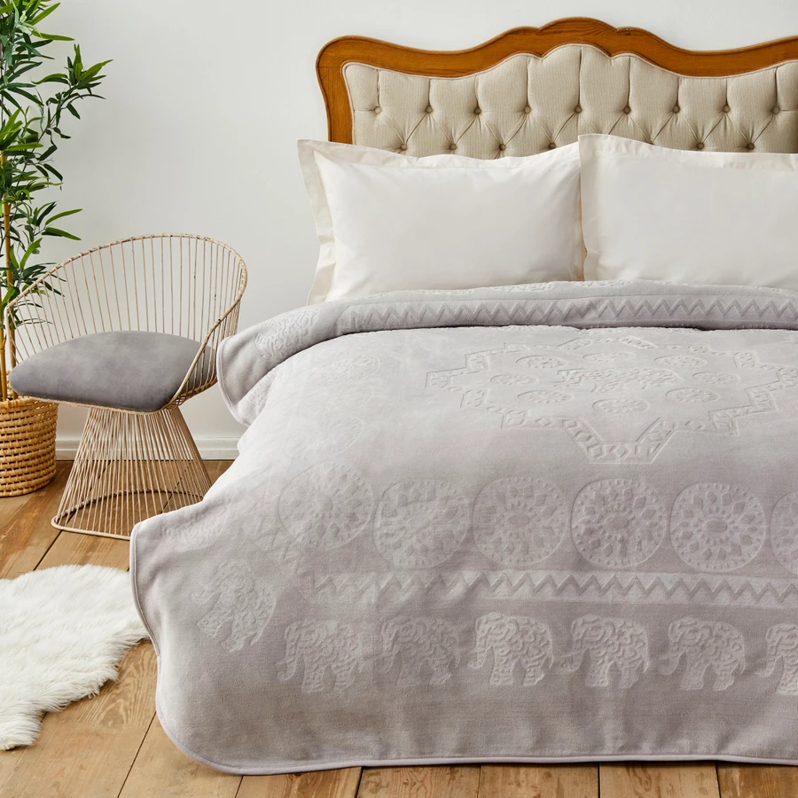 Karaca Home Elephant Açık Gri Çift Kişilik Soft Embosy Battaniye