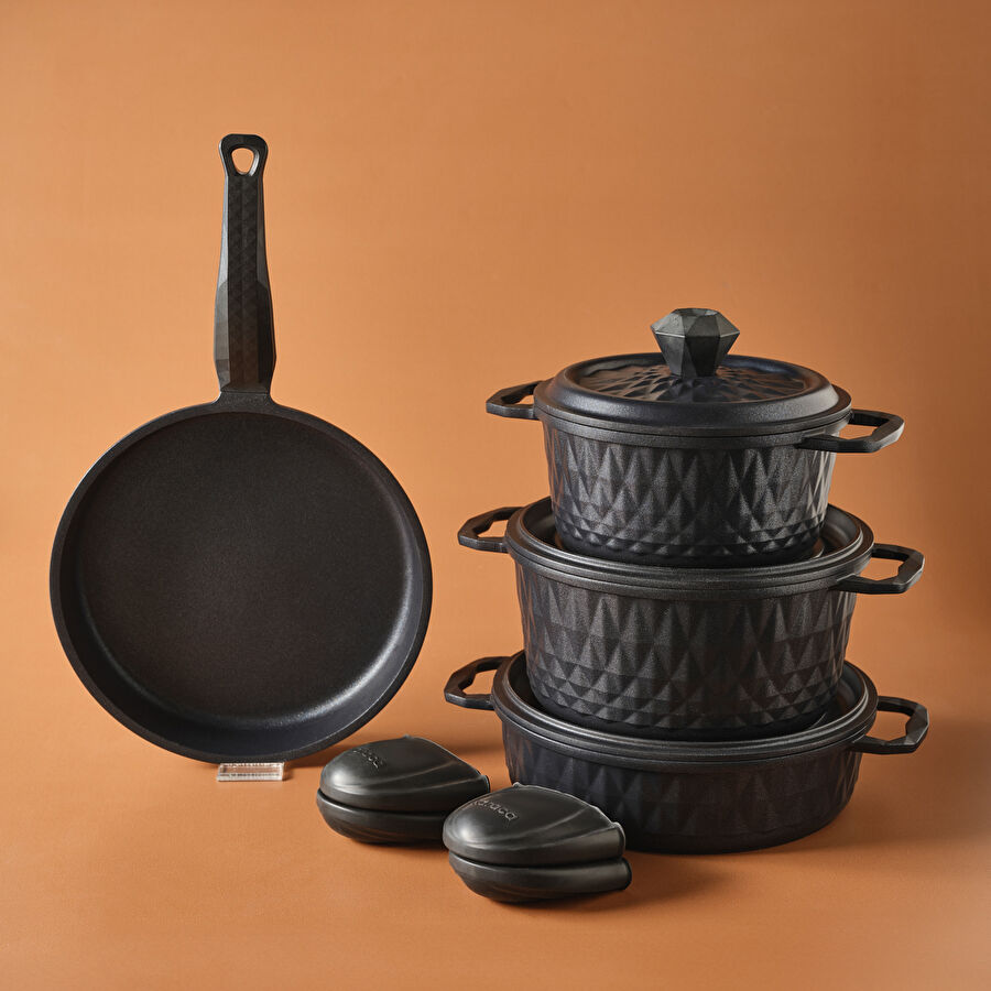 Karaca Biodiamond Döküm 7 Parça Fırın Eldiveni Hediyeli Tencere Seti