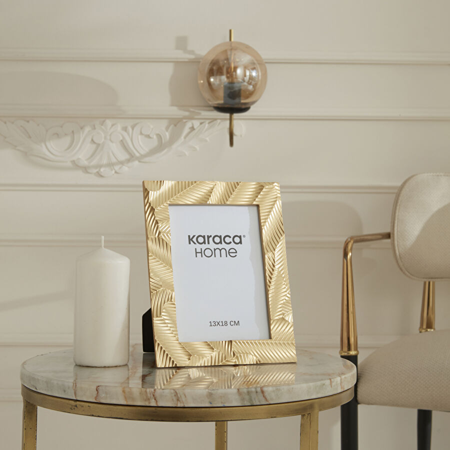 Karaca Home New Year Yılbaşı Lana Fotoğraf Çerçevesi Gold 17,8 x 22,8 cm