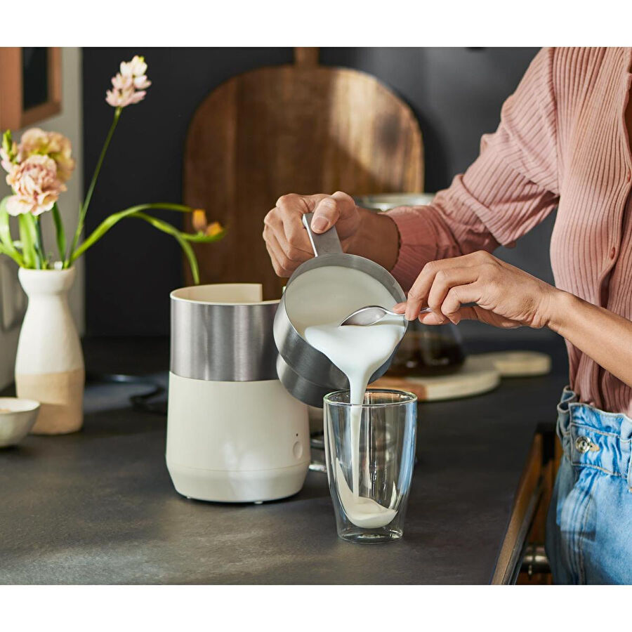 Tchibo İndüksiyonlu Süt Köpürtücü, Beyaz