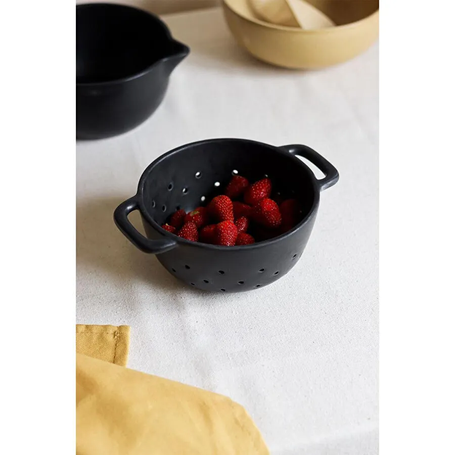 Beige & Stone Şık Siyah Seramik Süzgeç, Dayanıklı Ve Estetik Tasarım