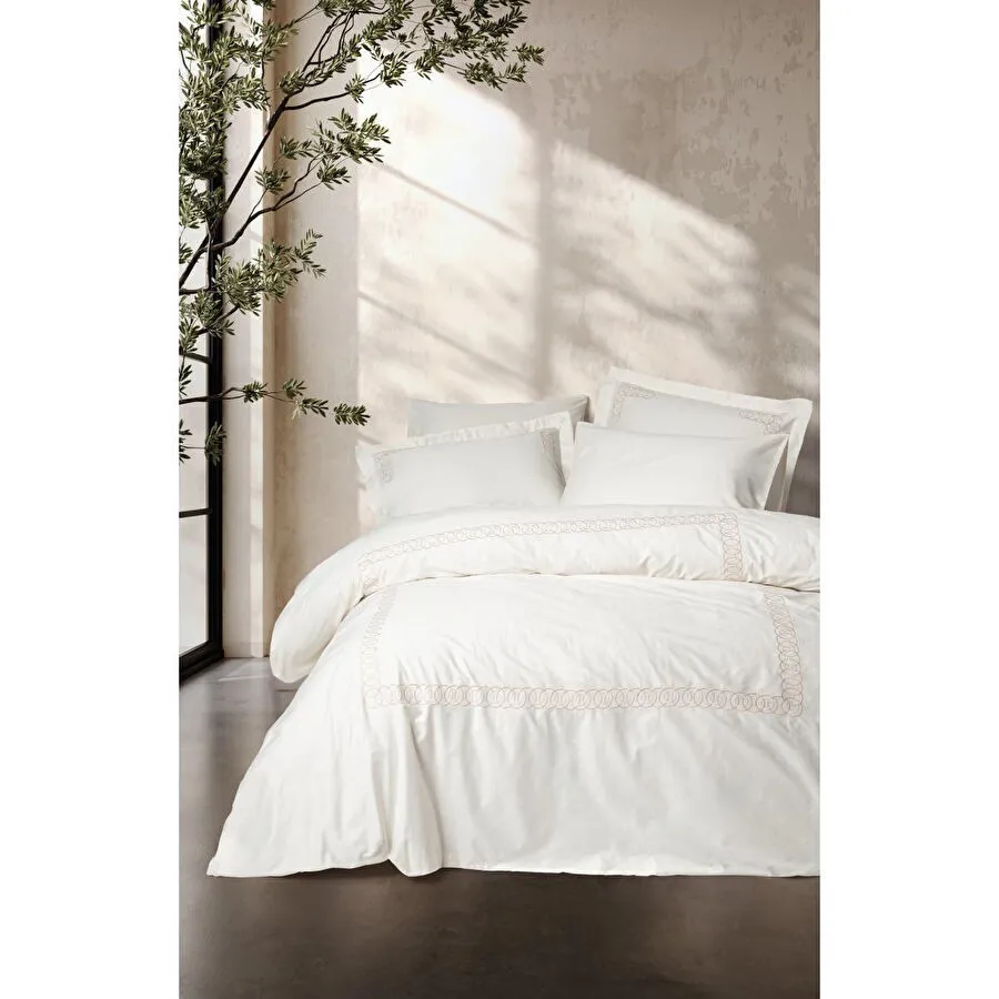 Cotton Box Nakışlı Saten Çift Kişilik Nevresim Takımı Riley Ekru