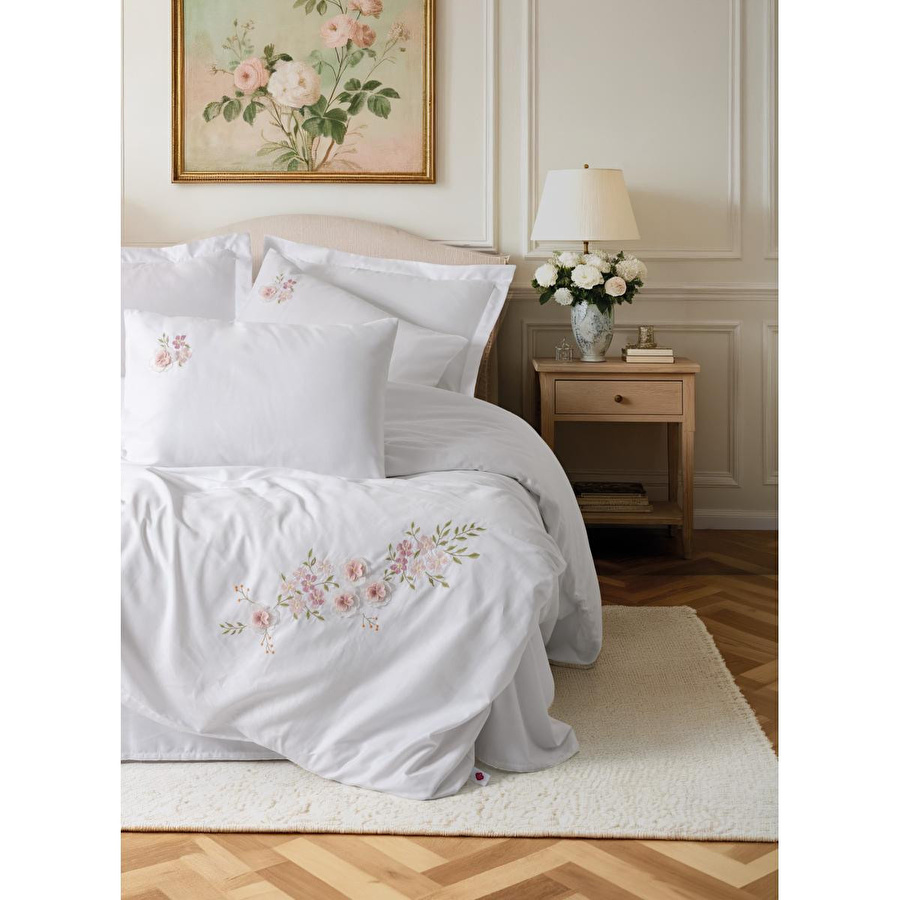 Cotton Box 3d Nakışlı Saten Çift Kişilik Nevresim Takımı Floret Beyaz