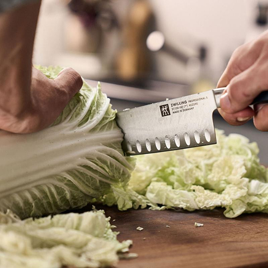 Zwilling Professional S Oluklu Santoku Bıçağı 18 Cm