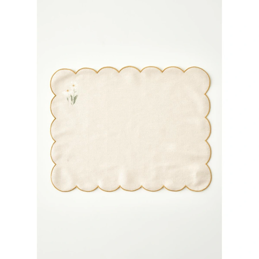 Bella Maison Daisy Baskılı Scallop Kenar Amerikan Servis Bej (35x45 Cm) Bej