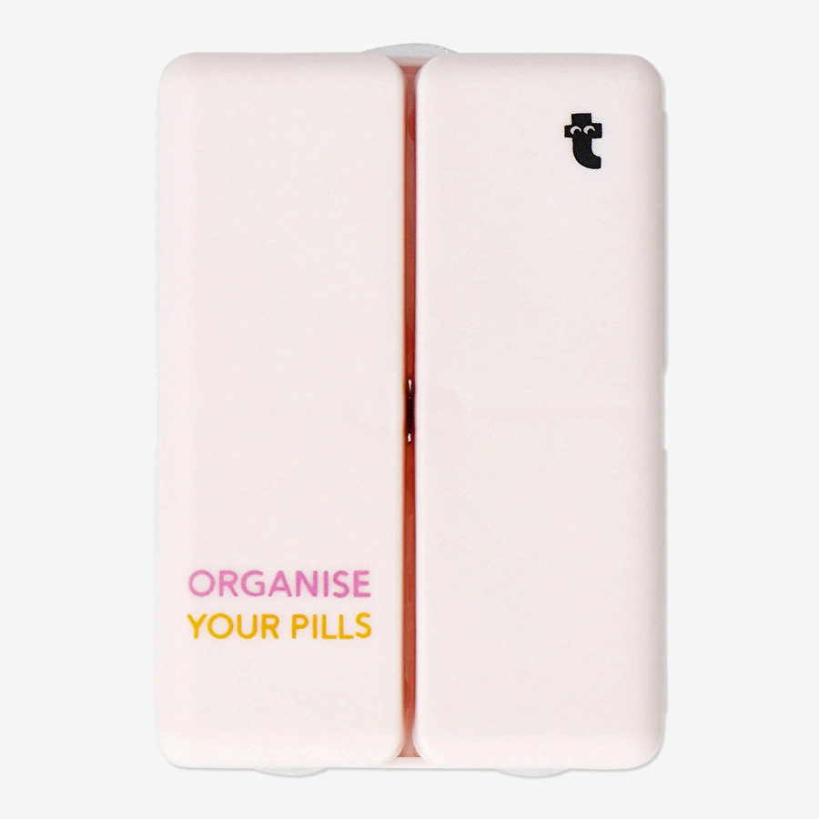 Flying Tiger Copenhagen 7 Bölmeli Stickerlı Katlanabilir Hap Kutusu