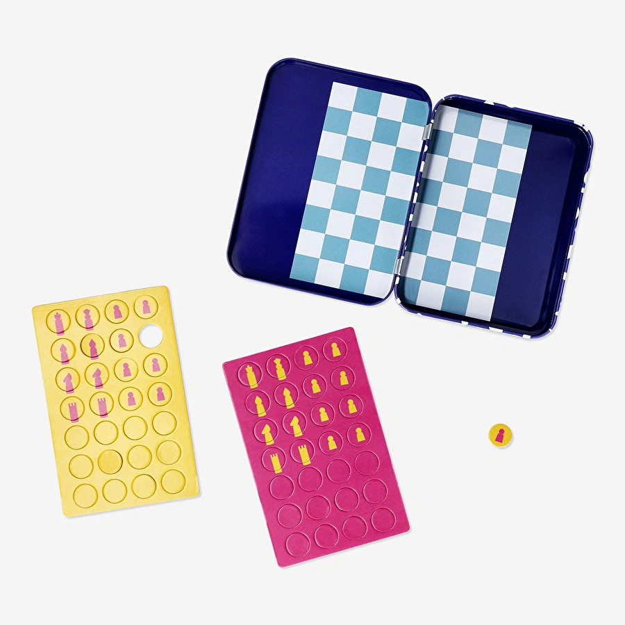 Flying Tiger Copenhagen Metal Kutuda Mini Satranç Seti