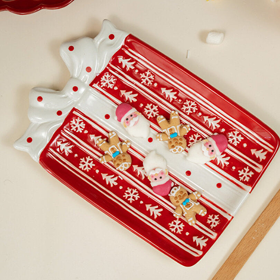 Flying Tiger Copenhagen Kırmızı Hediye Paketi Şeklinde Servis Tabağı