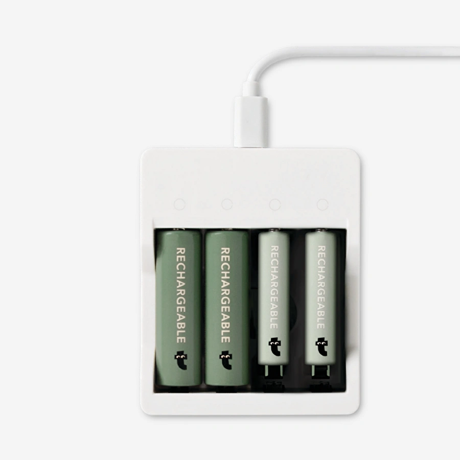 Flying Tiger Copenhagen Şarj Edilebilir Piller için USB Şarj Cihazı